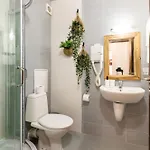Alpine Escape Apartment *
